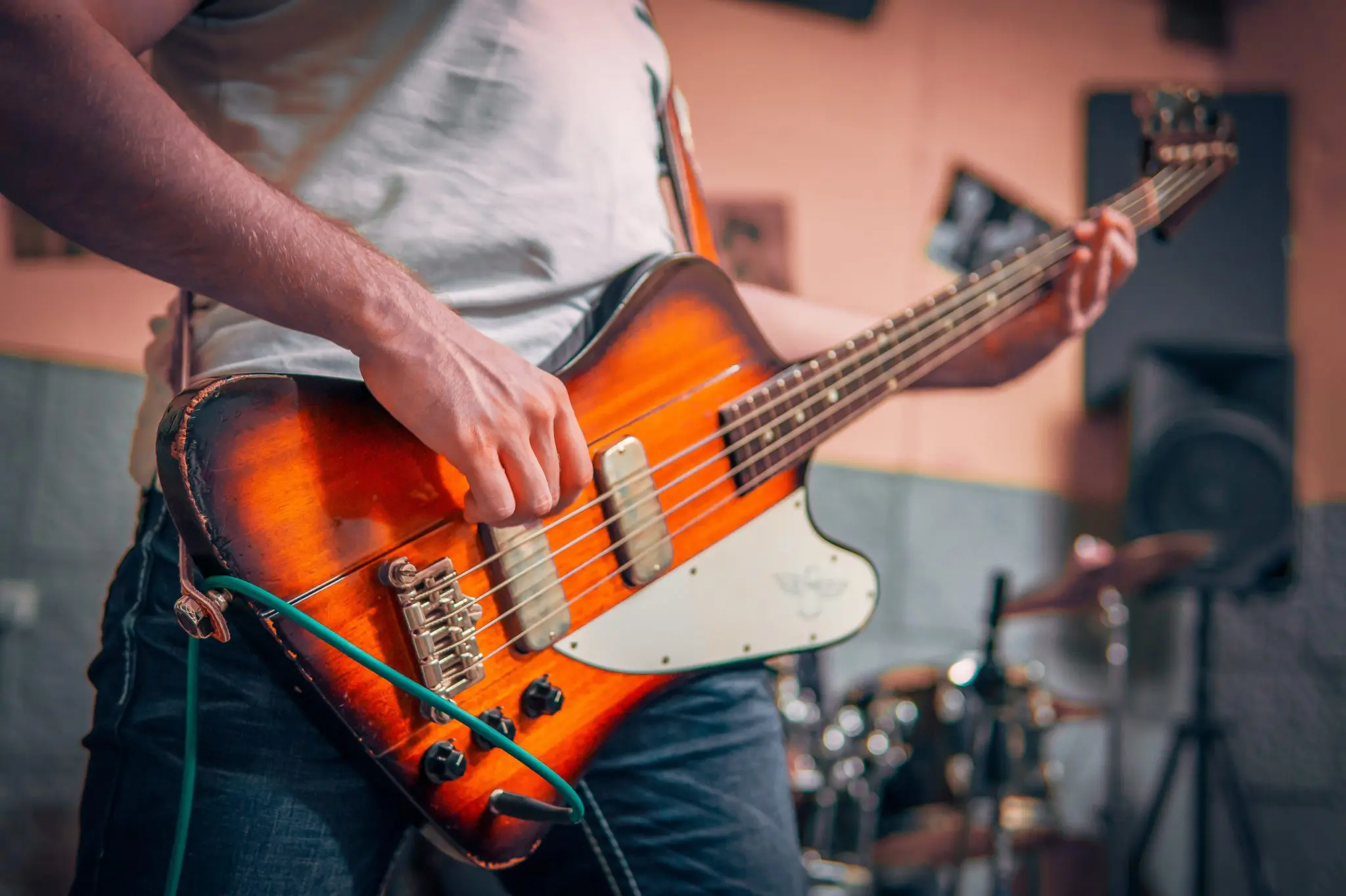 canciones-faciles-para-bajo-electrico